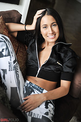 There's nothing else for it... the leggings have to come off! - Photo #3