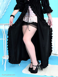 Heavenly redhead in satin lingerie and stockings enjoys a bubble wash. - Photo #2