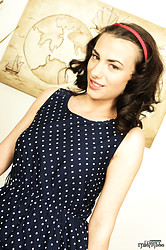 Hannah Sweet - Photo #3