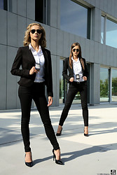 Agents On Anal Mission - Photo #1
