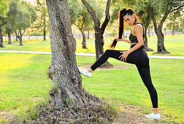 Andreina : Sexy Sporty Tights - Photo #1