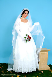 Bryoni-Kate - Bridal Babe - Photo #2