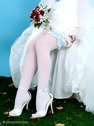 Bryoni-Kate - Bridal Babe - Photo #4