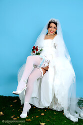 Bryoni-Kate - Bridal Babe - Photo #6