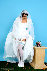 Bryoni-Kate - Bridal Babe - Photo #8