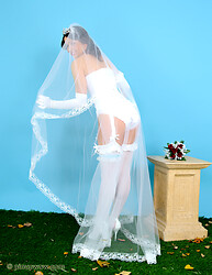 Bryoni-Kate - Bridal Babe - Photo #13