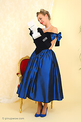 Hayley-Marie - Merry Widow - Photo #2