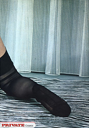 Two hairy sixties girls in stockings spreading their legs - Photo #12