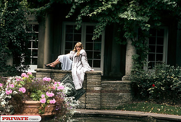 Classic hot lady in furry coat masturbates and fucks hard - Photo #15