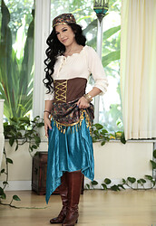Annika Eve - Hairy pussy latina medium - Photo #1