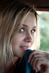 Presenting Luciana - Luciana A - Photo #2