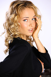 Snapshots - Delilah G - Photo #7