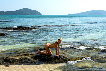 Delilah - Nude - Delilah G - Photo #4