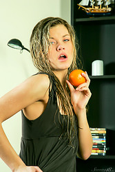 Lisa - Wet Hair - Lisa - Photo #2