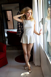 Samantha - Samantha Fallon - Photo #1