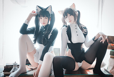 Asian teen babes in stockings - sexy kittens cosplay - Photo #4