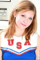 Sara - Cheerleader - Photo #1