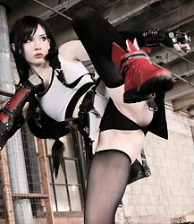 Nora Fawn - Slutty Tifa Lockhart - Photo #4