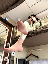 Asian girl in pantyhose anal play in a train - Photo #6