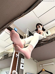Asian girl in pantyhose anal play in a train - Photo #11