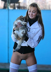 Amateur girls legs, upskirt, feet and pussy close-up #10 - Photo #8