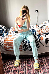 Random OnlyFans bitches photos # 036 - Photo #11