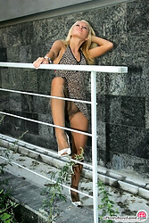 Blonde eye candy encased in shiny suntan hose boldly flashing in public - Photo #7