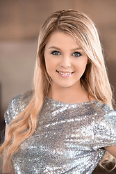 Chloelynn - Sparkly - Photo #1