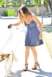 Gianna : Pretty Dog Walker - Photo #14