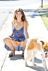 Gianna : Pretty Dog Walker - Photo #16