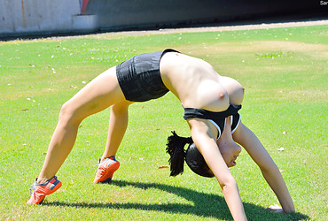 Saraya : She's A Former Gymnast - Photo #15