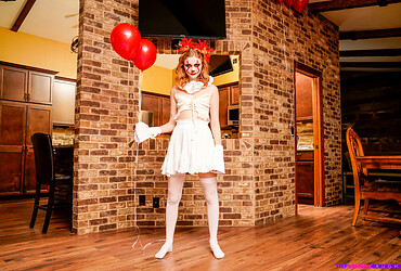Codey Steele, Scarlet Skies - Stop Clowning Around Stepsis - S18:E9 - Photo #1