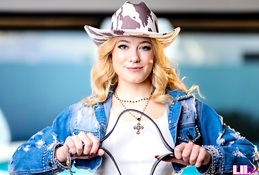 River Lynn - Hot cowgirl - Photo #4