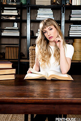 Ivy sheds every stitch and poses bare-assed on the office desk - Photo #1