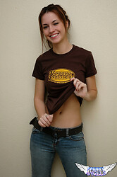Amy Spunky spreads her legs while sitting on her bedroom floor - Photo #17
