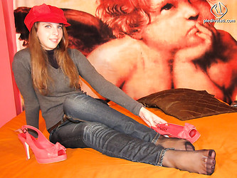 Eleonora shows off every sexy inch of those pantyhose-clad legs - Photo #5