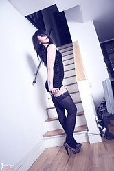 'Trouble' With Stairs - Photo #5