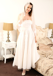 Nicky Phillips Naughty Bride - Only Tease [2016-12-15] - Photo #1