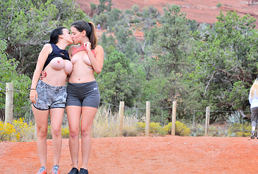 Saraya & Chloe : Hiking The Peak - Photo #12