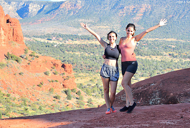 Saraya & Chloe : Hiking The Peak - Photo #15