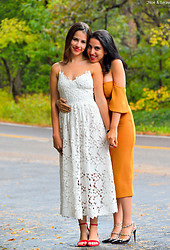 Saraya & Chloe : Public Coupling - Photo #1