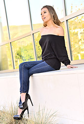 Moka : Sexy One In Jeans - Photo #3