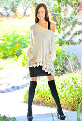 Jayden : Curvaceous In Black - Photo #2