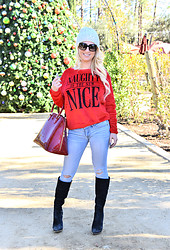 Quinn : Her Christmas Sweater - Photo #1