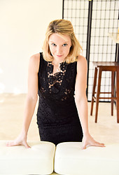 Laura : She's So Eager - Photo #6