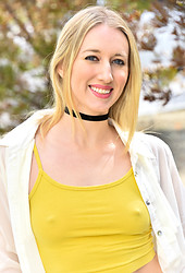 Riley : A Sunny Smile - Photo #1