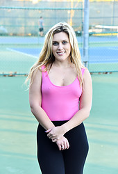 Sasha : Her Jogging Outfit - Photo #18