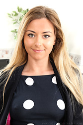 Elle M - Only Secretaries [6-04-2019] - Photo #1