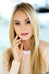 Nancy Ace White Leggins - Photo #4