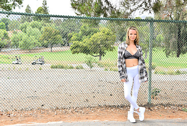 Jane : Flannel Flashing - Photo #17